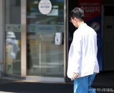 [단독]복지부 '필수의료법' 카드 만지작…등 돌린 의사들 "기대도 안 해"