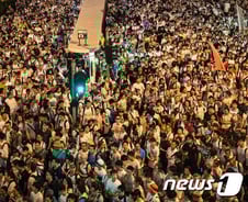 불바다 된 홍콩…경찰은 소년에 실탄까지 쐈다[뉴스속오늘]