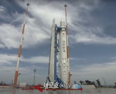 "값진 두 번째 실패"…끊임없는 시행착오 견딘 '나로호'[뉴스속오늘]