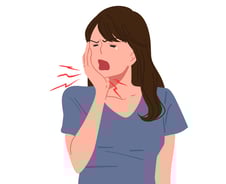 턱에서 "딱, 딱" 소리가…얼굴까지 삐뚤어지는 '이 병'