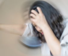 '빙글빙글' 하더니 구토, 이석증일까?…새벽에 심하면 이 병일 수도