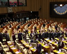 표따라 휘둘리는 경제정책 위엔 월드베스트 기업 없다