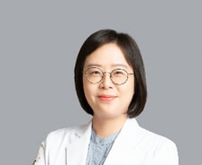 나이 들면 체온 조절 어려워…"갈증 안 나도 물 마시고, 더울 땐 쉬세요"