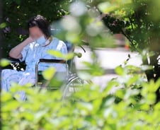 환자 버리고 '소양 쌓는' 서울대 교수들…'무기한 휴진' 속내는