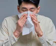 초여름 콧물, 감기인 줄 알았는데…뇌막염까지 부르는 '이 병'?