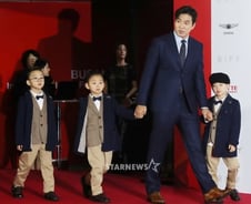 [단독] 송일국, 삼둥이와 '유퀴즈' 출격..유재석 만남 성사