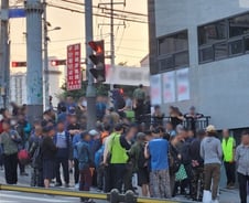 "파견? 하청? 그냥 10만원 주면 가요"…불법 내몰린 외국인 근로자[르포]