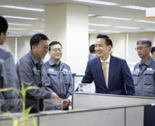 [단독] 김동관, '한화오션 1주년' 맞아 현장경영…"생산 안정화"