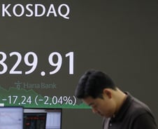 830선 무너진 코스닥… 이노스페이스 상장 첫날 20% 급락