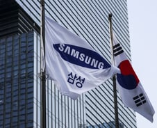 "96층에 사람" 애타는 SOS…삼전 실적·주가 상승은 언제쯤?