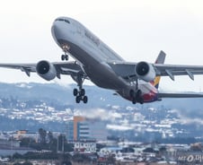 [광화문] 인구절벽 위기 속에 인재마저 떠나는 나라