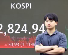 '9만전자' 시동 건 삼성전자…연고점 뚫은 코스피, 2820선 안착