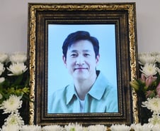 [단독]이선균 공갈범에 3.5억 전달…강씨 재판 불출석에 "강제구인"