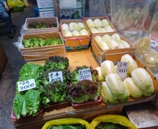 [르포]상추 들었다 가격 보고선 '헉'…"고기에 상추 싸 먹겠네"