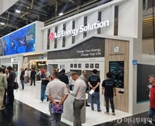 수출 미운오리 이차전지·철강…하반기엔 다를까