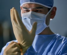 "의사 인건비 줄여야"…전문의 중심 병원, 수가 인상만으론 역부족?