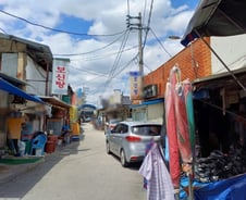 간판 내리고 청테이프로 감추고…복날, 더 씁쓸한 보신탕 거리[르포]
