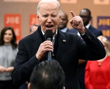 '친 민주' 130만 트럭운전자 노조 우회전?…"트럼프 강건해" 찬사