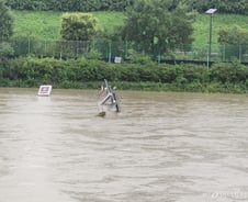 농구골대 그물까지 찬 중랑천…동부간선 통제에 꽉 막힌 도로[르포]
