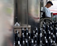 전공의 돌아와도 피부·성형외과로?…"필수과 씨 마른다" 현실로