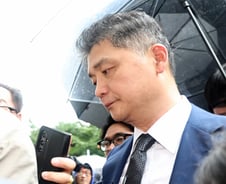 'SM 시세조종 의혹' 카카오 김범수 구속…"증거인멸·도주 우려"