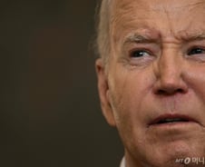 '대선 하차' 바이든 남은 임기도 위기.."트럼프가 사실상 대통령"