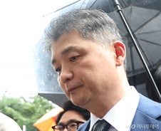 김범수 구속과 카카오 '사법리스크'…카카오뱅크 경영권도 '영향권'