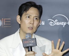 이정재, 220억 청담 빌딩 '170억 영끌' 매입…550억 건물주 됐다