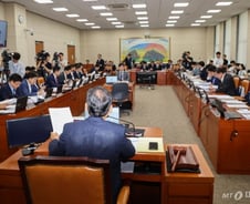 [단독]구영배 큐텐 대표 등 출석 요구인 전원 국회 정무위 참석