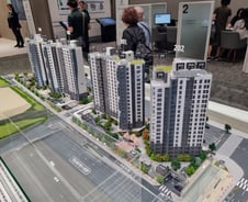 유치원생도 엄마 따라 집구경…헬스장 없는 이 아파트, 인기 이유[르포]