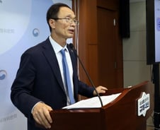 [단독] '랭킹조작' 쿠팡에 의결서 전달…부당매출액 2% 과징금 부과