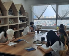 "해외의 모든 선생님들 화이팅" 하노이에서 날아온 그림 열정