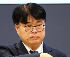 전공의 실종 6개월, 의대증원에 간호법까지 급물살…의사집단 쪼개지나