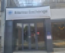 "회원 모으면 수당"…강남에 '미신고' 코인거래소 현수막 걸린 이유