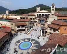 [단독]신세계·롯데, '추석 당일' 아웃렛 문연다 ...17년만에 처음