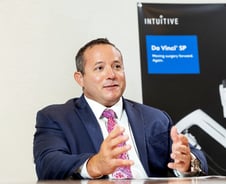 "거대 전립선비대증 '단일공 로봇수술'로 한 번에 치료 끝낼 수 있어"