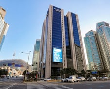 [단독]'손태승 친인척' 우리금융 지방·계열사까지…사실상 '대출 쇼핑'