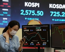 다시 돌아온 6만전자…코스피, 외국인 '팔자'에 2500선 마감