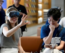 [광화문] '확장현실(XR)' 만난 메타버스