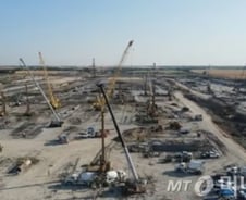 [단독]삼성전자 테일러 짐싼다...이재용 파운드리 1위 꿈 "일단 멈춤"