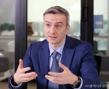 "신약 급여까지 최소 3.5년 걸리는 한국…페이백 제도 해보자"