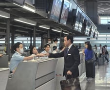 [단독]MBK 공세에 입연 최윤범, "도움 받아 계획 마련…온힘 다해 이긴다"