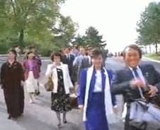 "아버지" 35년 만에 끌어안고 펑펑…홀로 월남한 아들의 눈물[뉴스속오늘]