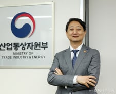안덕근 산업장관 "체코 원전 지원 총력…원전은 게임체인저"