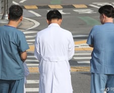 낮 진료·밤 당직 7개월째…"이미 번아웃, 올해 안에 사직" 교수들 호소