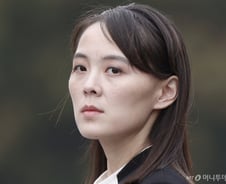 [단독]"美핵잠 입항" 분초까지 공개한 北…만리경-1호, 그때 부산 지나갔다