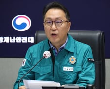 박민수 복지부 차관 "2026년 의대정원 논의 가능…전제조건 없이 대화 참여해달라"