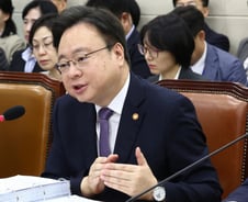 복지부 '약가제도 개선' 국내기업 역차별 지적…조규홍 장관 "살펴보겠다"