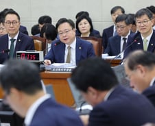 조규홍 "의료민영화 추진 아냐…필수·지역의료 확충 위한 의료개혁"