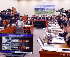 "대북전단부터 막아라" vs "누가봐도 북한 탓"...여야 '오물풍선' 공방